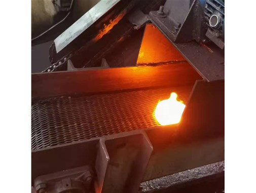 給江蘇常州 常州盛天傳動(dòng)科技有限公司做的熱鍛造件傳送帶輸送機(jī) 運(yùn)行使用中