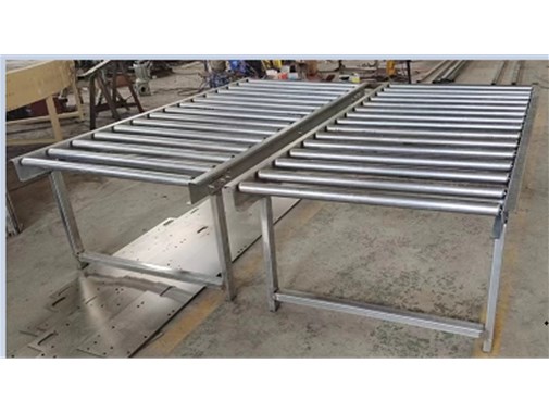 無(wú)動(dòng)力滾筒輸送機(jī)完工發(fā)貨，發(fā)往河北鼎元無(wú)紡制品有限公司